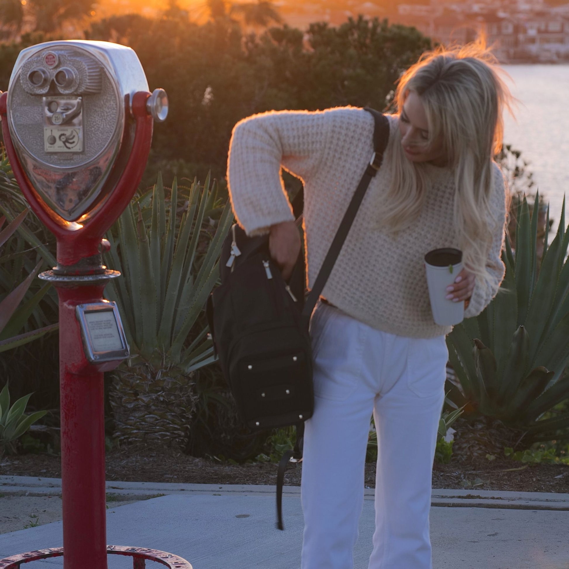 MEIA multifunctional backpack with hidden back pocket